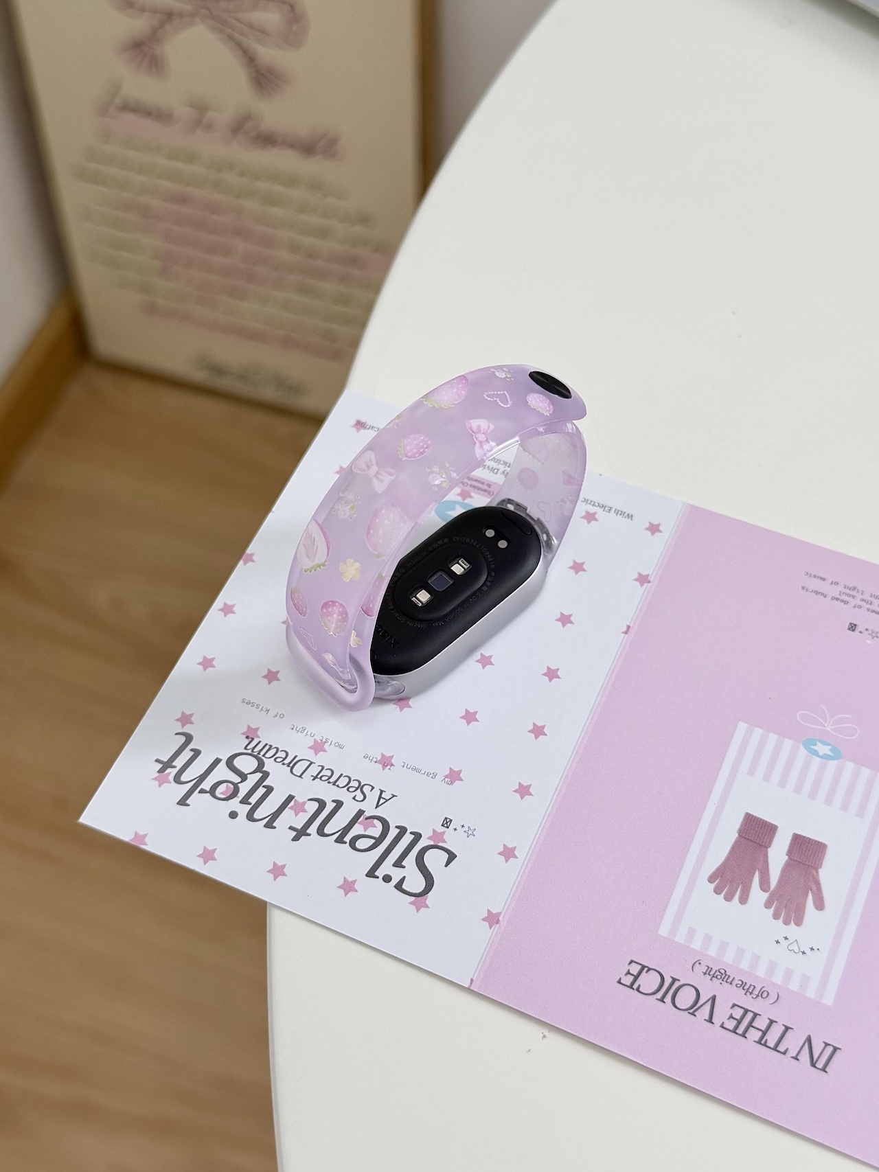 Super Cute Strawberry Bow Prin - Android Smartwatch Accessories 评论和价格